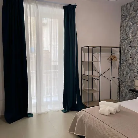 Domus Carmela 4*