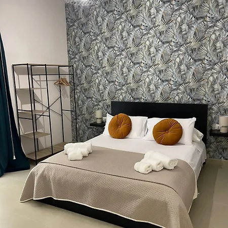 Bed and breakfast Domus Carmela 4*